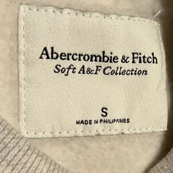 Abercrombie and Fitch Apres Ski Club Crewneck Sweatshirt Small viral - Picture 6 of 6